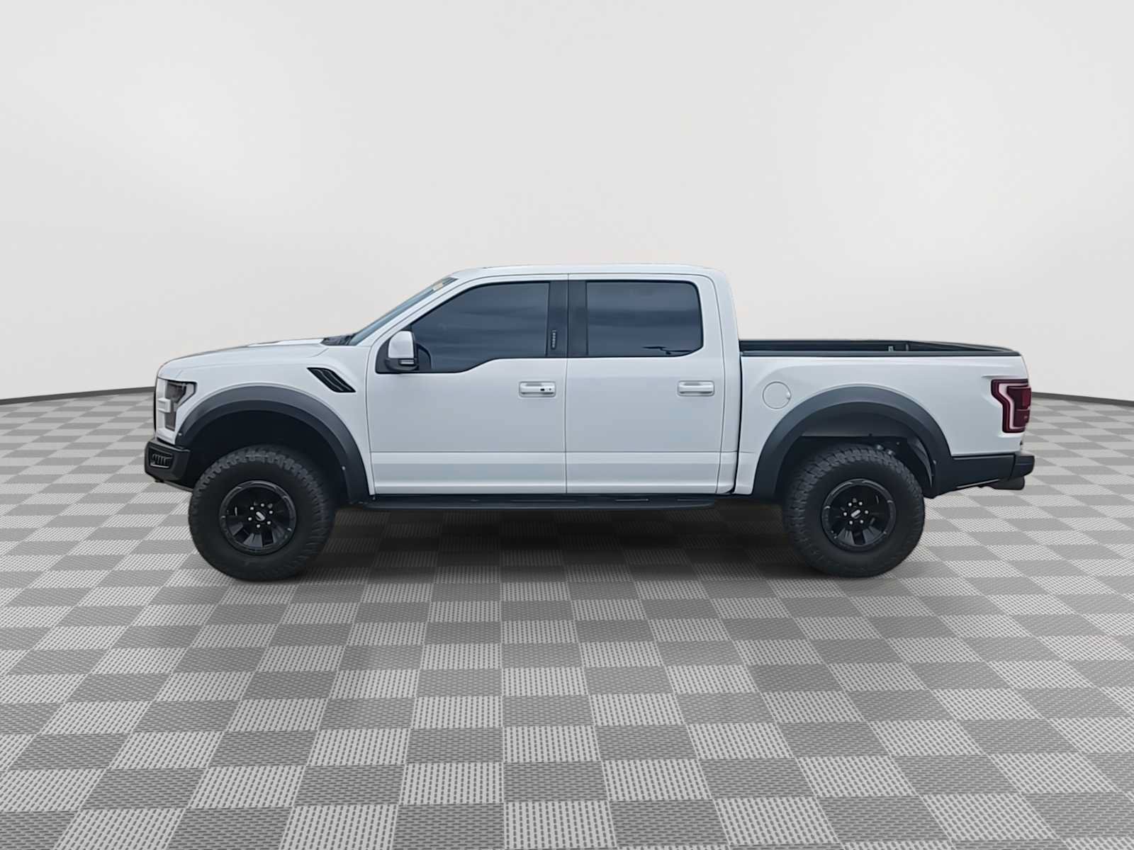 Used 2018 Ford F150 Raptor w/ Equipment Group 802A Luxury AWD/4WD image 5