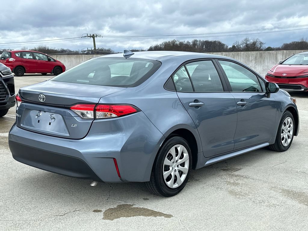 Used 2025 Toyota Corolla LE image 4