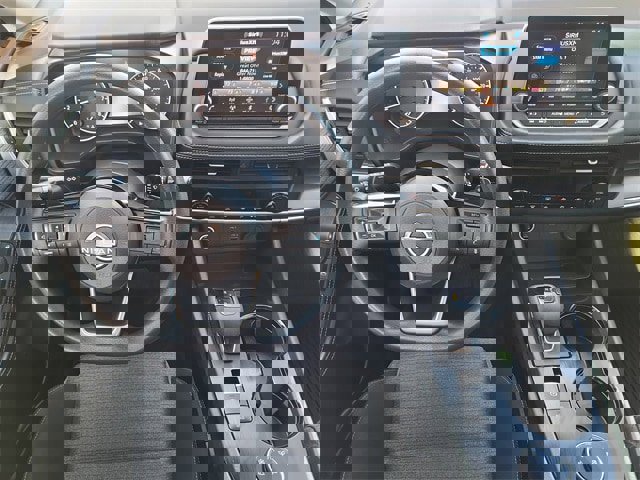 Used 2023 Nissan Rogue SV image 26