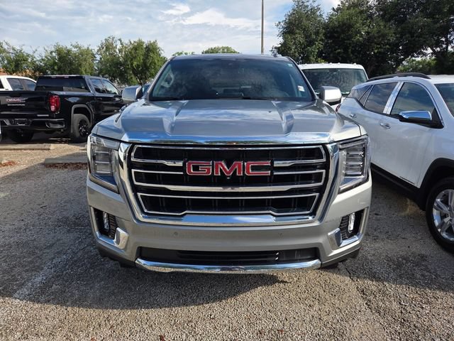 Used 2024 GMC Yukon SLT w/ SLT Luxury Package AWD/4WD image 2