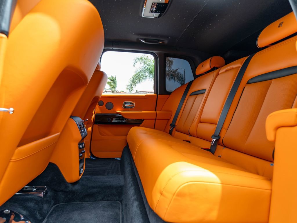 Used 2025 Rolls-Royce Cullinan AWD/4WD image 31
