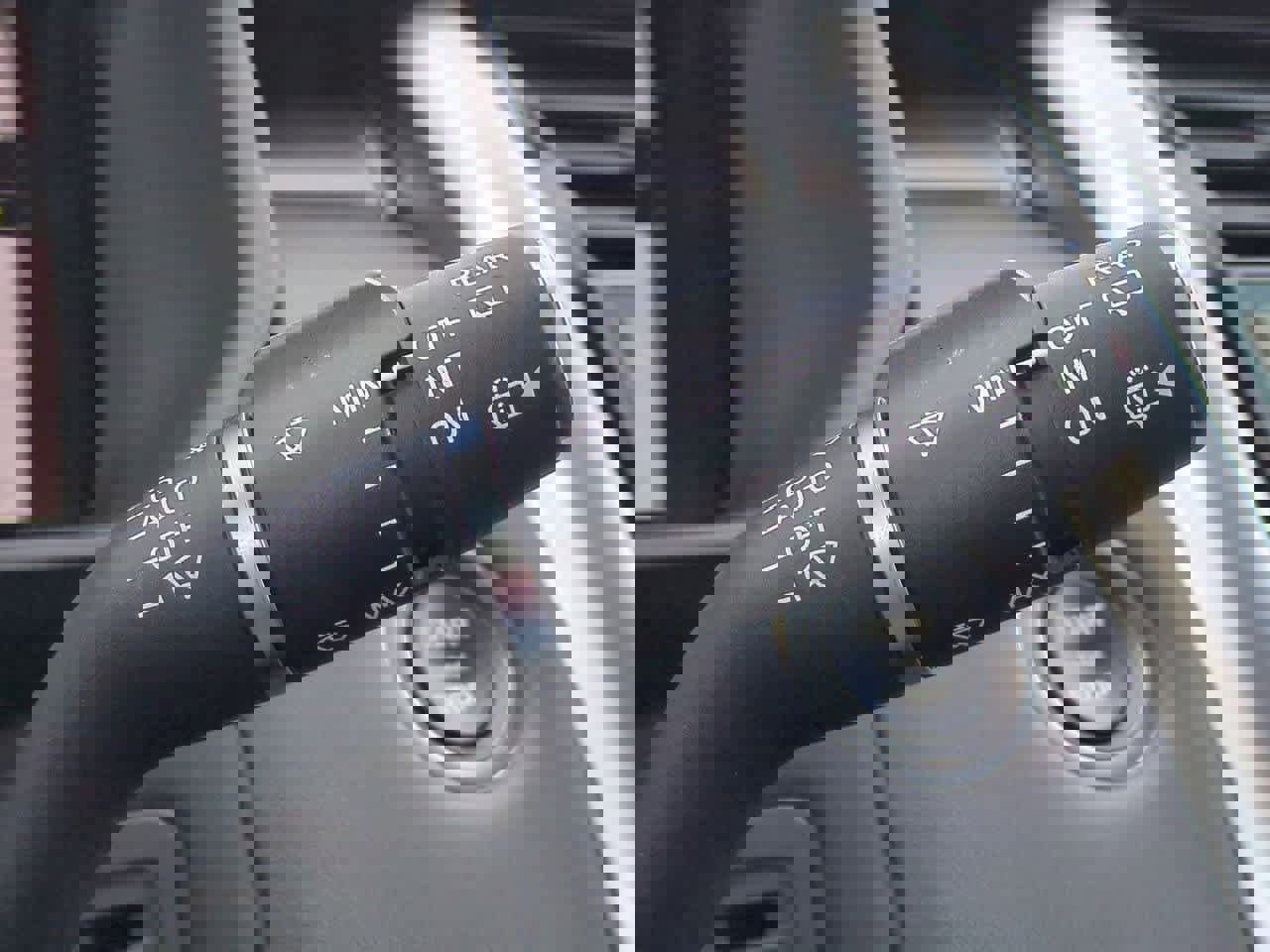 Used 2024 Land Rover Discovery Metropolitan Edition image 26