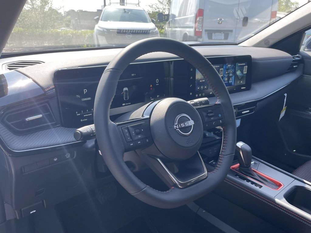 New 2026 Nissan Kicks SR FWD image 15