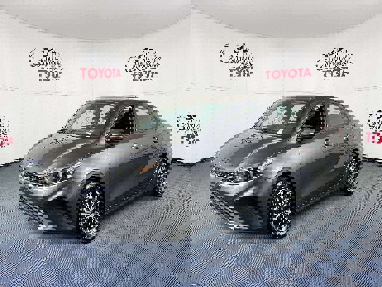 Used 2024 Kia Forte LXS image 2