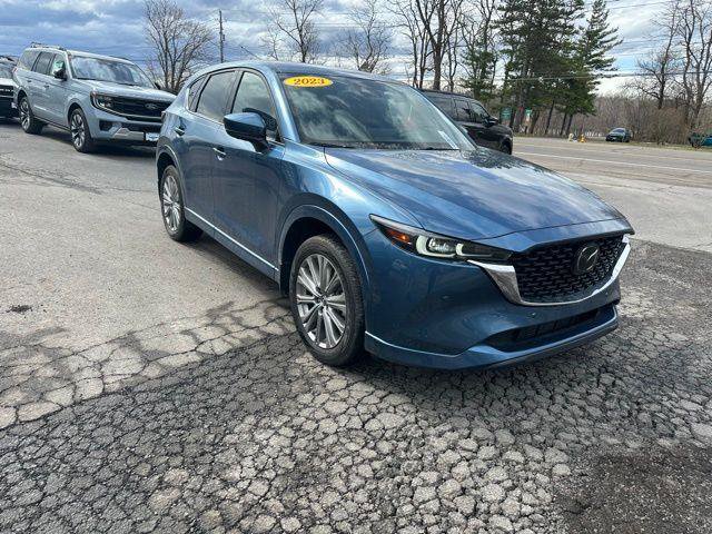 Used 2023 MAZDA CX-5 Signature AWD/4WD image 3