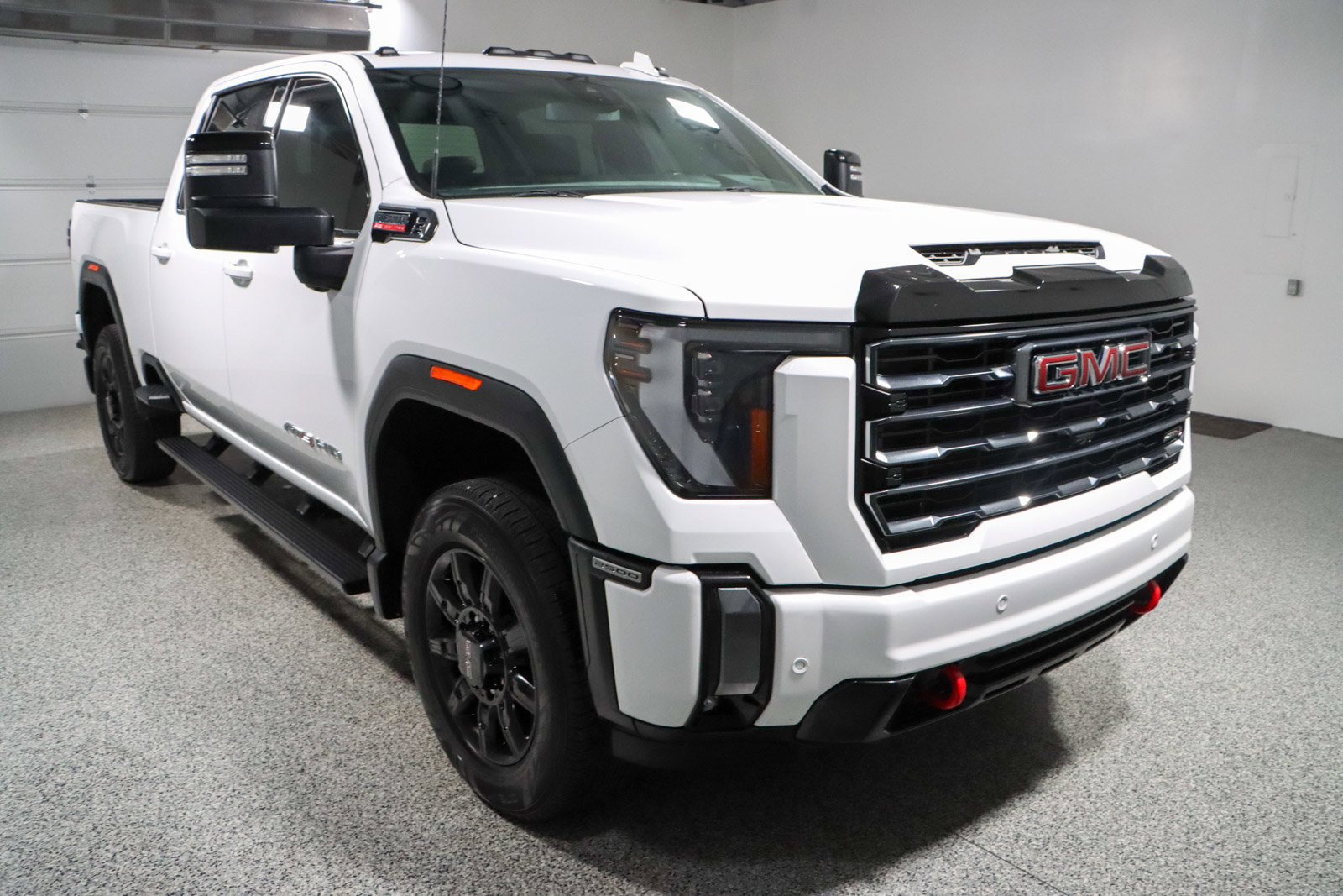 Used 2024 GMC Sierra 2500 AT4 w/ AT4 Preferred Package image 5
