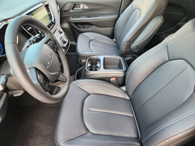 New 2026 Chrysler Pacifica Select FWD image 8