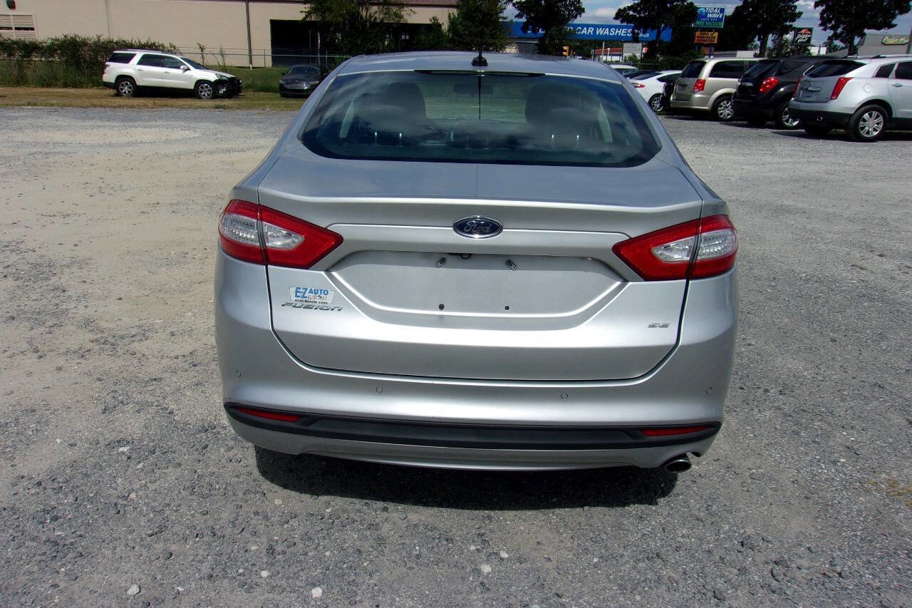 Used 2016 Ford Fusion SE image 6