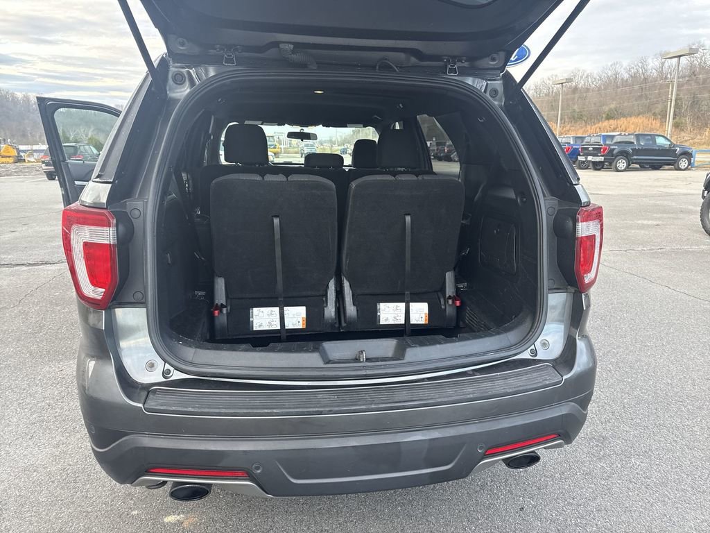 Used 2019 Ford Explorer XLT image 42