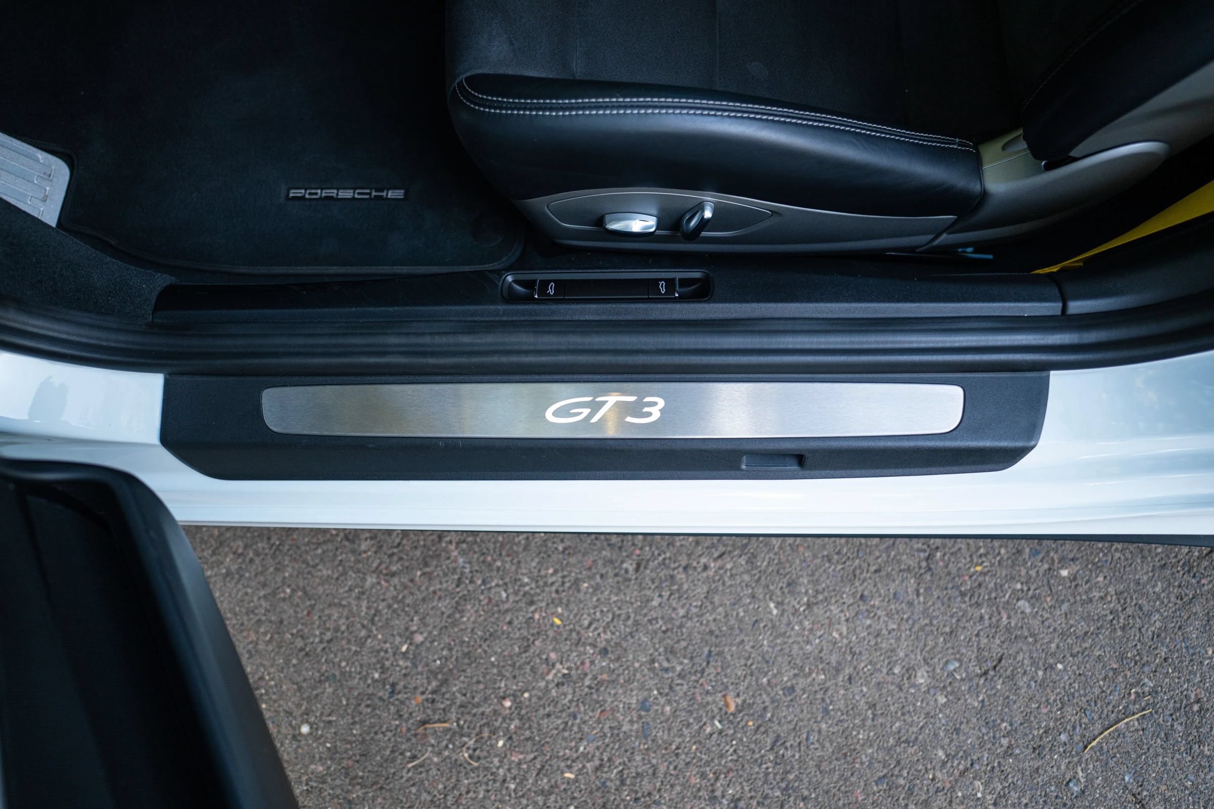 Used 2015 Porsche 911 GT3 RWD image 30