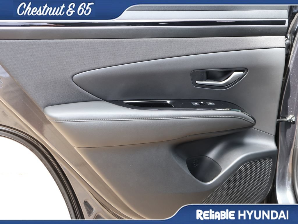 Certified 2023 Hyundai Tucson Limited AWD/4WD image 18