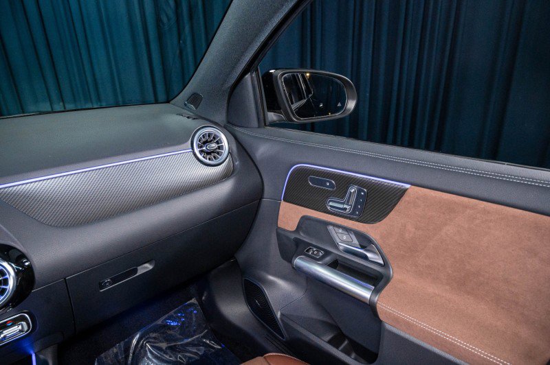 Certified 2025 Mercedes-Benz GLA 35 AMG 4MATIC image 26