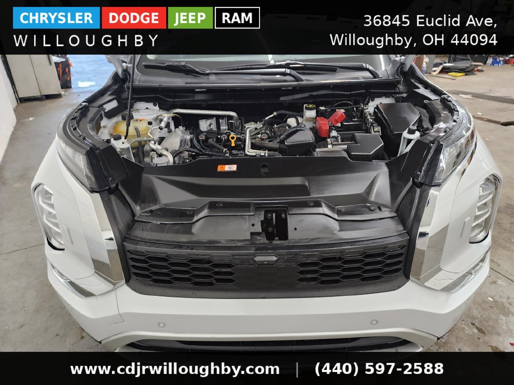 Used 2024 Mitsubishi Outlander AWD image 38