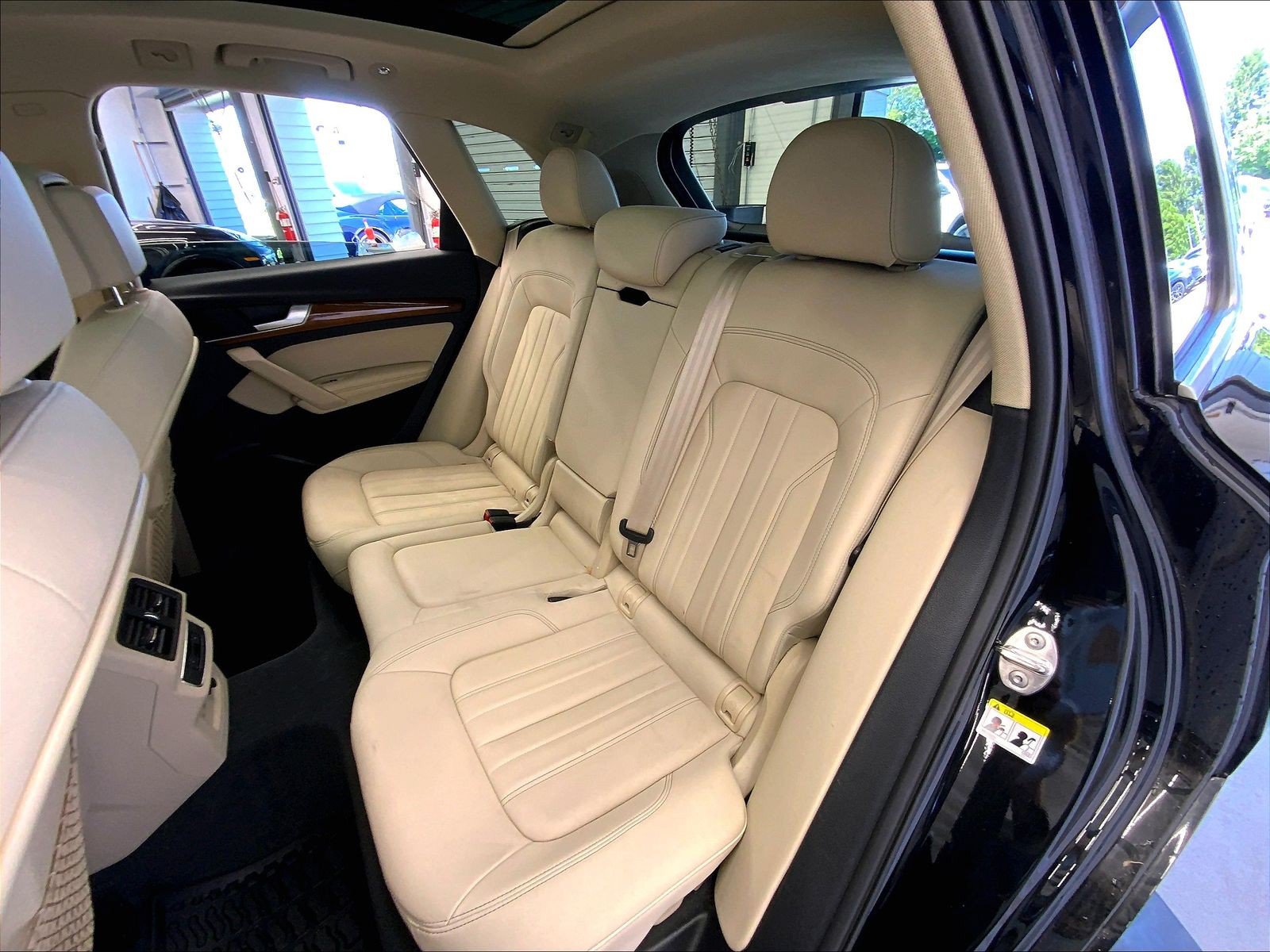 Used 2023 Audi Q5 2.0T Premium Plus w/ Premium Plus Package AWD/4WD image 19