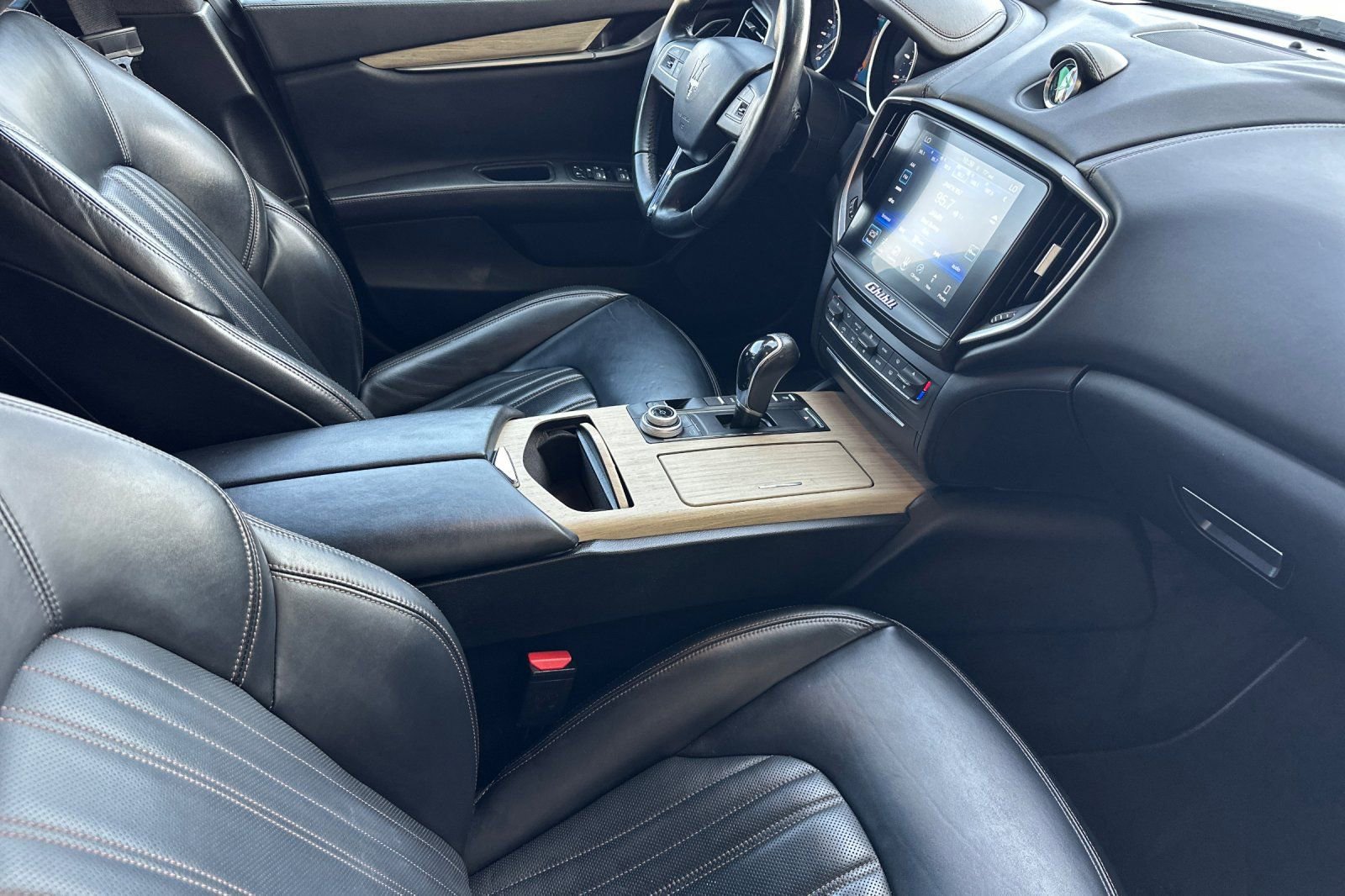 Used 2017 Maserati Ghibli image 16