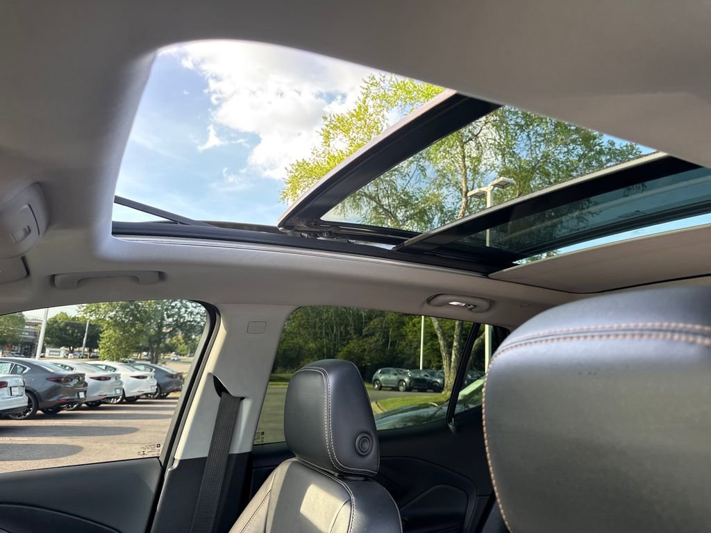 Used 2019 GMC Terrain SLT w/ Preferred Package AWD/4WD image 17