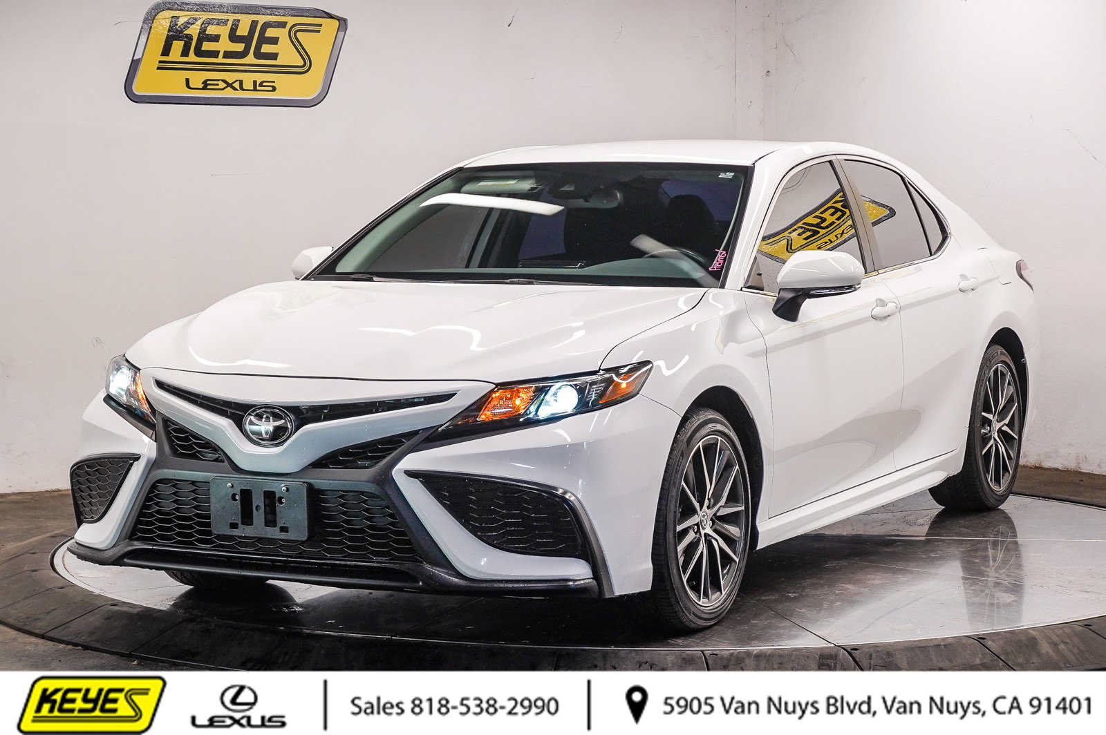 Used 2024 Toyota Camry SE w/ Convenience Package