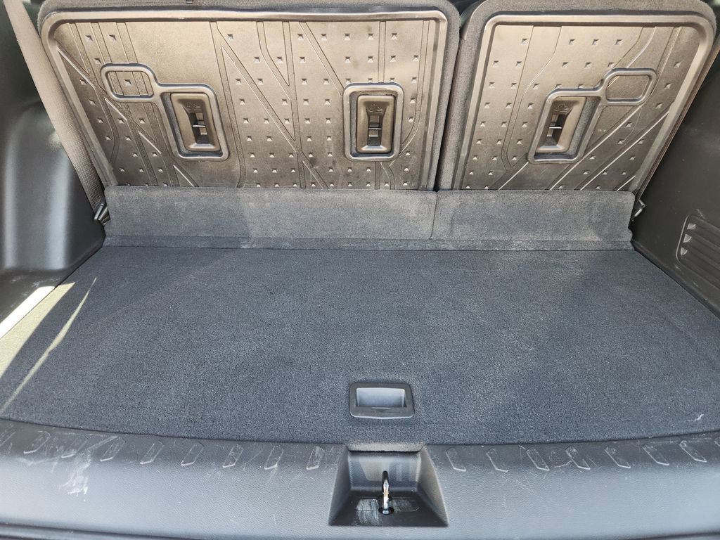 Used 2023 Chevrolet Traverse High Country w/ LPO, Floor Liner Package image 40