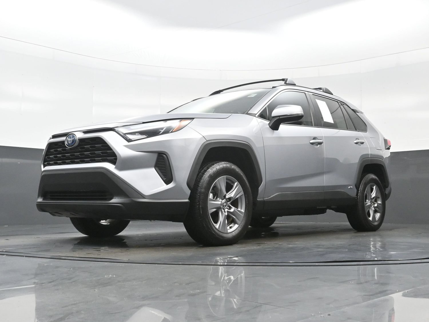 Used 2022 Toyota RAV4 XLE w/ Convenience Package AWD/4WD image 28