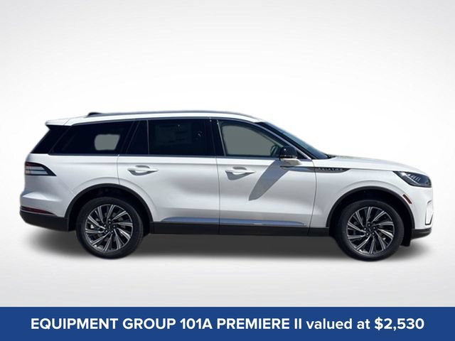 New 2026 Lincoln Aviator AWD image 2
