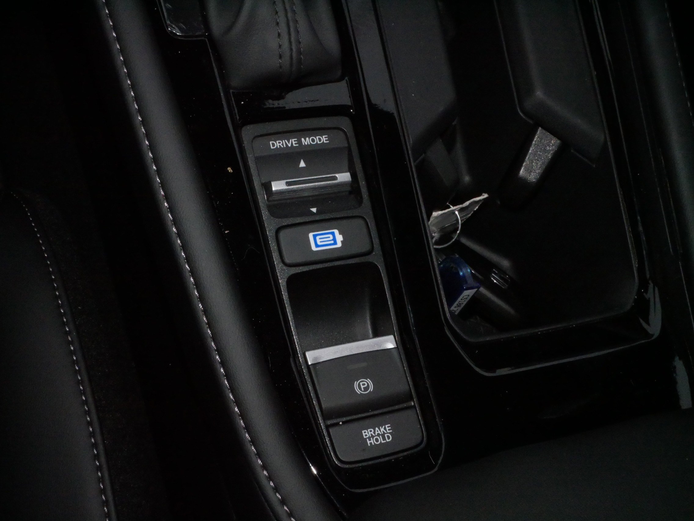 Certified 2025 Honda Accord Touring image 25