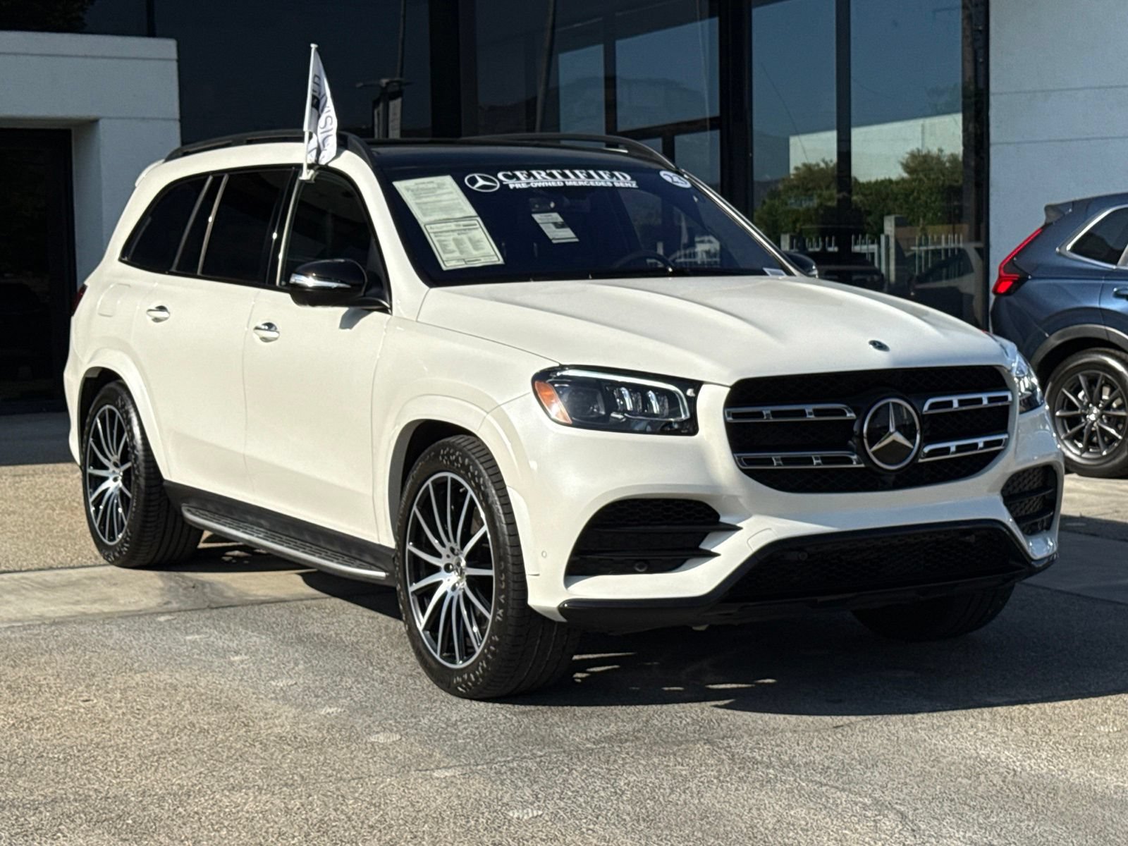 Used 2023 Mercedes-Benz GLS 580 4MATIC image 8