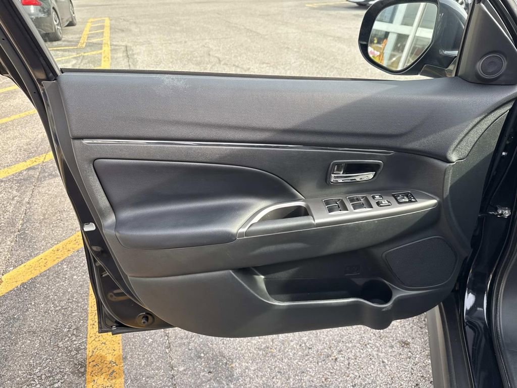Used 2025 Mitsubishi Outlander Sport SE image 20