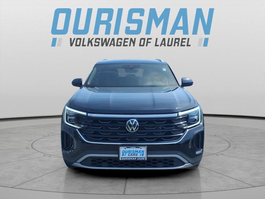 Used 2024 Volkswagen Atlas Cross Sport SE image 3