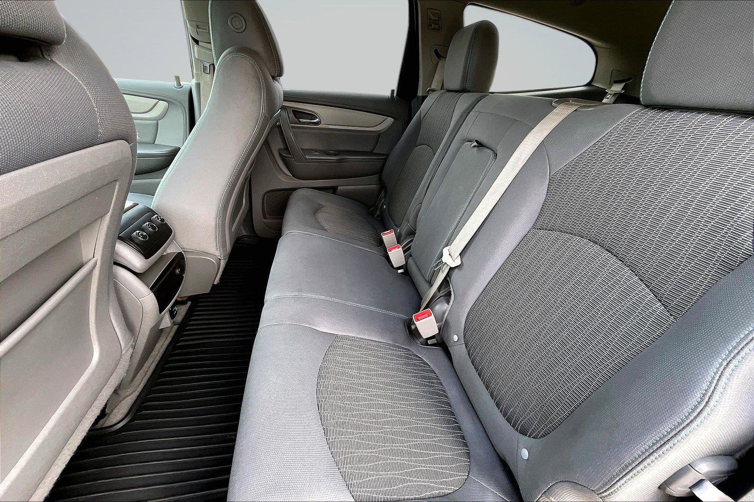 Used 2017 Chevrolet Traverse LS AWD/4WD image 27