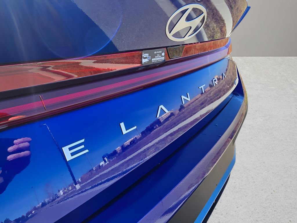 New 2026 Hyundai Elantra Blue image 10