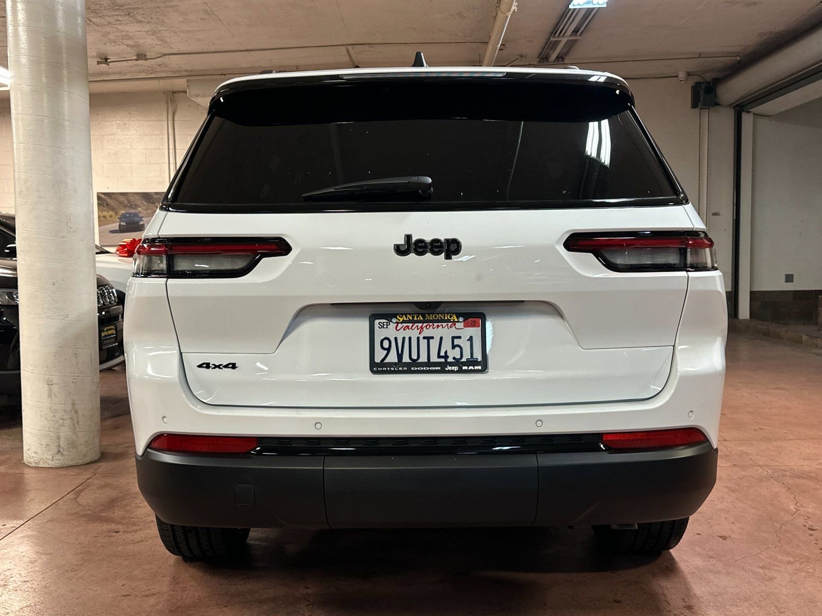 Certified 2025 Jeep Grand Cherokee L Altitude AWD/4WD image 4