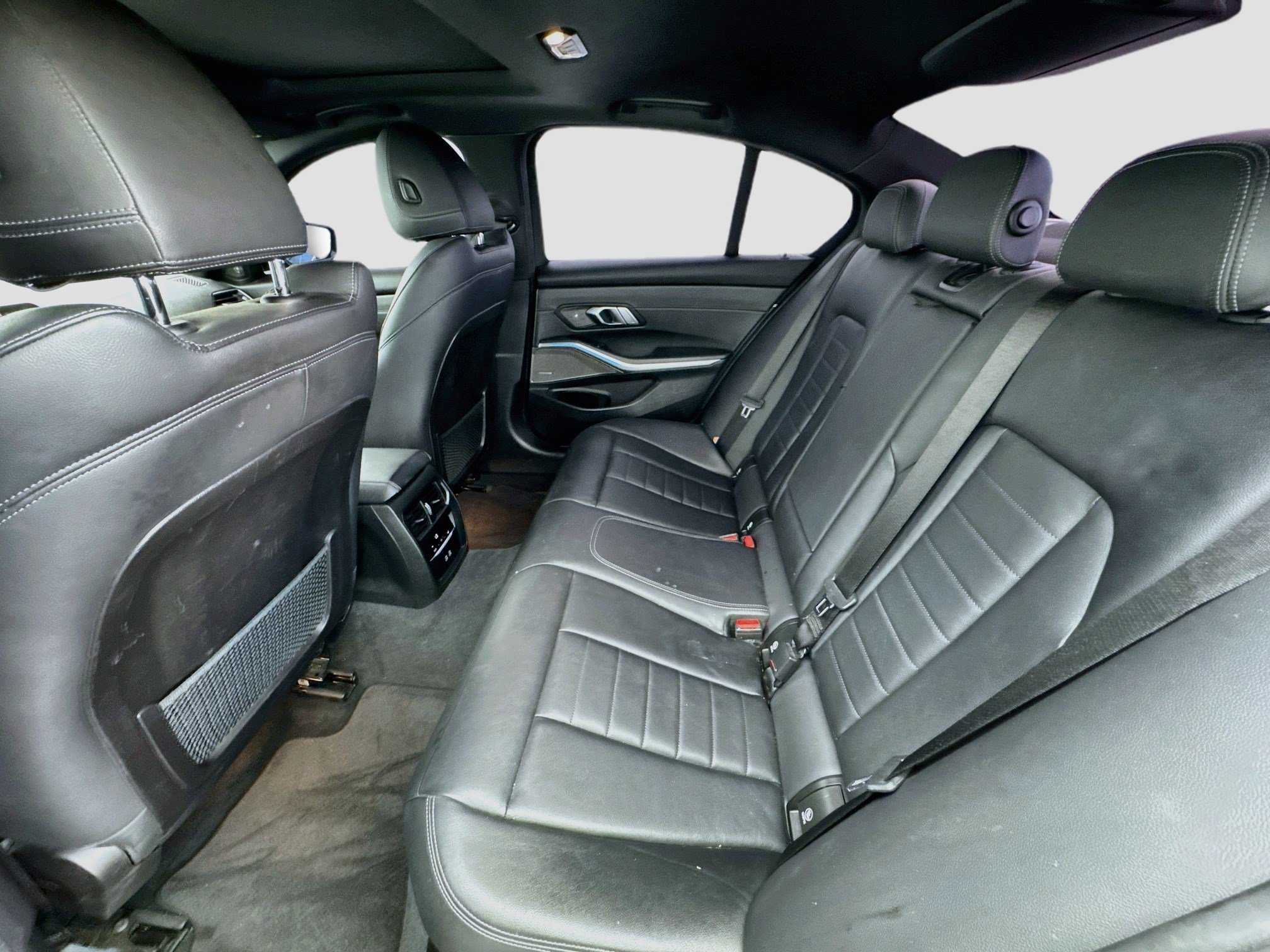 Used 2021 BMW 330e w/ M Sport Package RWD image 16