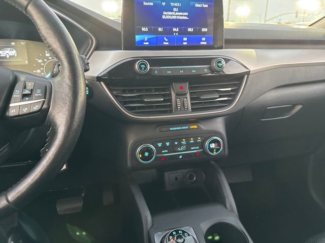 Used 2020 Ford Escape SEL image 17