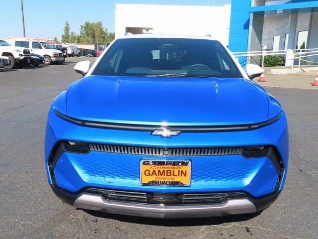 Used 2025 Chevrolet Equinox EV LT w/ Convenience Package II FWD image 2