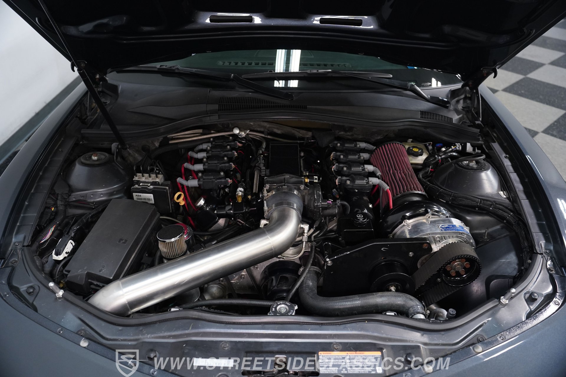 Used 2010 Chevrolet Camaro SS w/ RS Package RWD image 3
