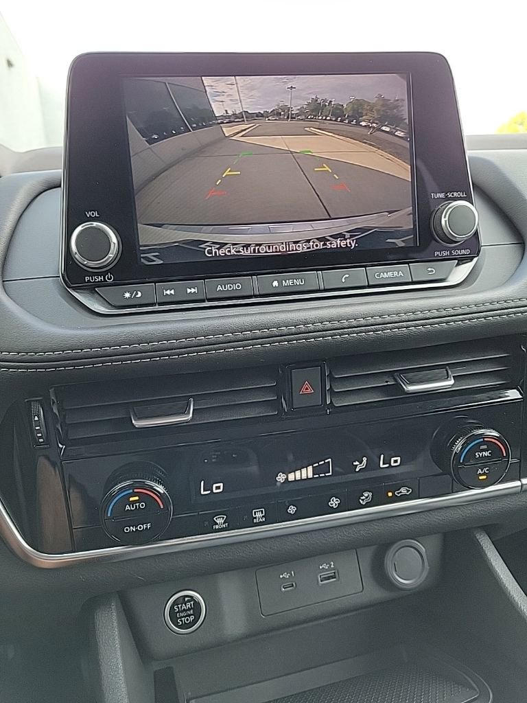 Certified 2022 Nissan Rogue SV image 28