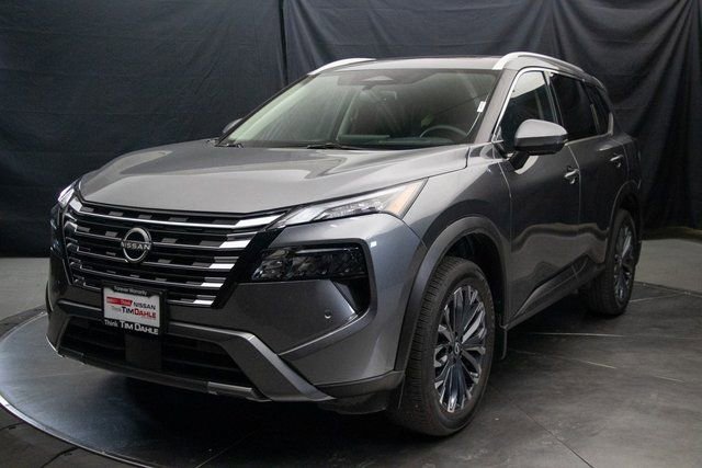 Used 2025 Nissan Rogue SL w/ Tech Package image 6