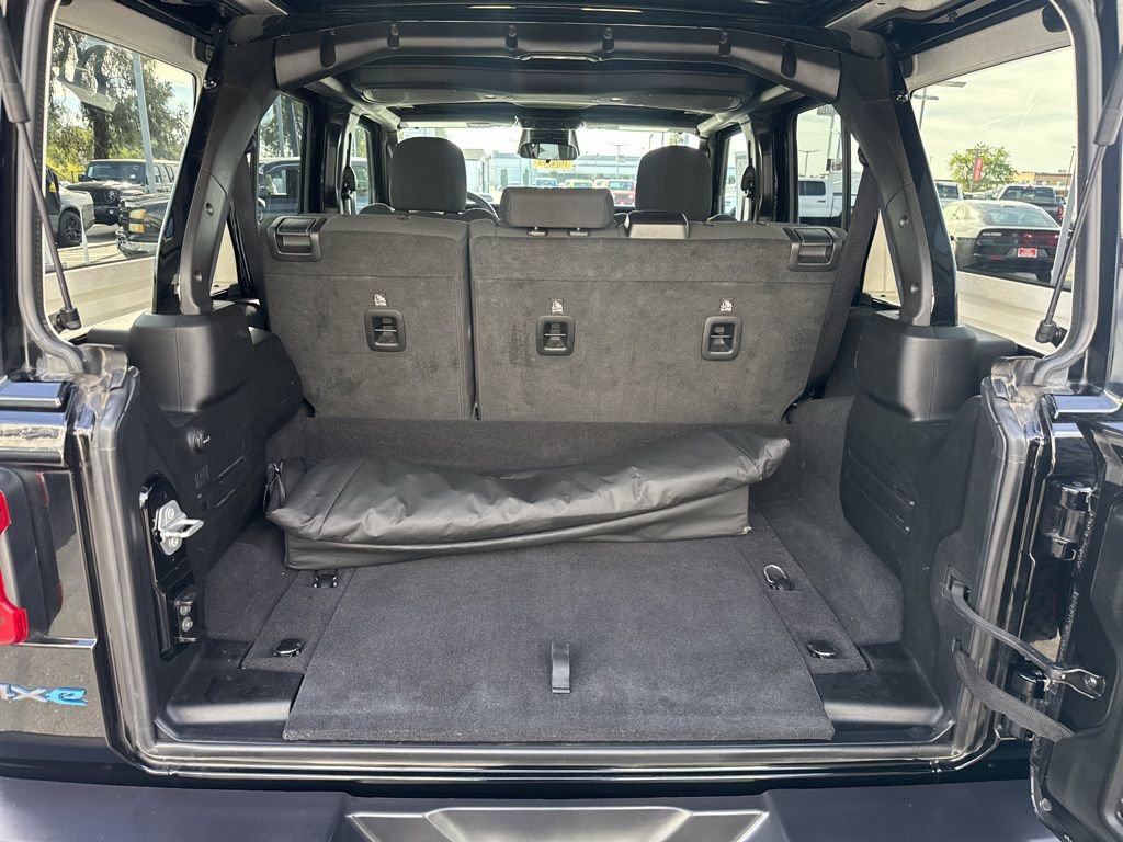 Certified 2025 Jeep Wrangler Unlimited Rubicon 4xe w/ Safety Group image 7