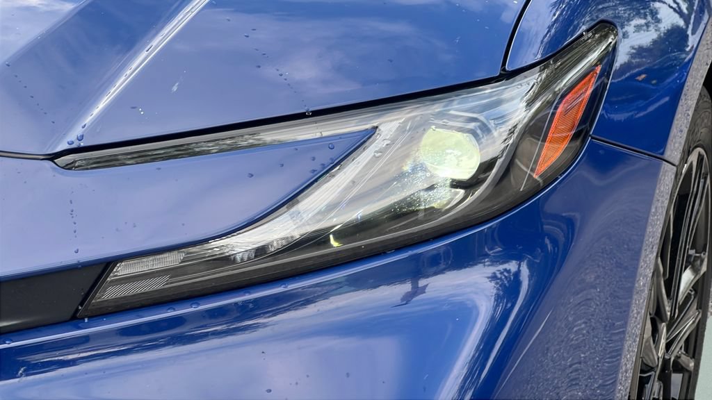 Used 2025 Toyota Camry SE FWD image 25