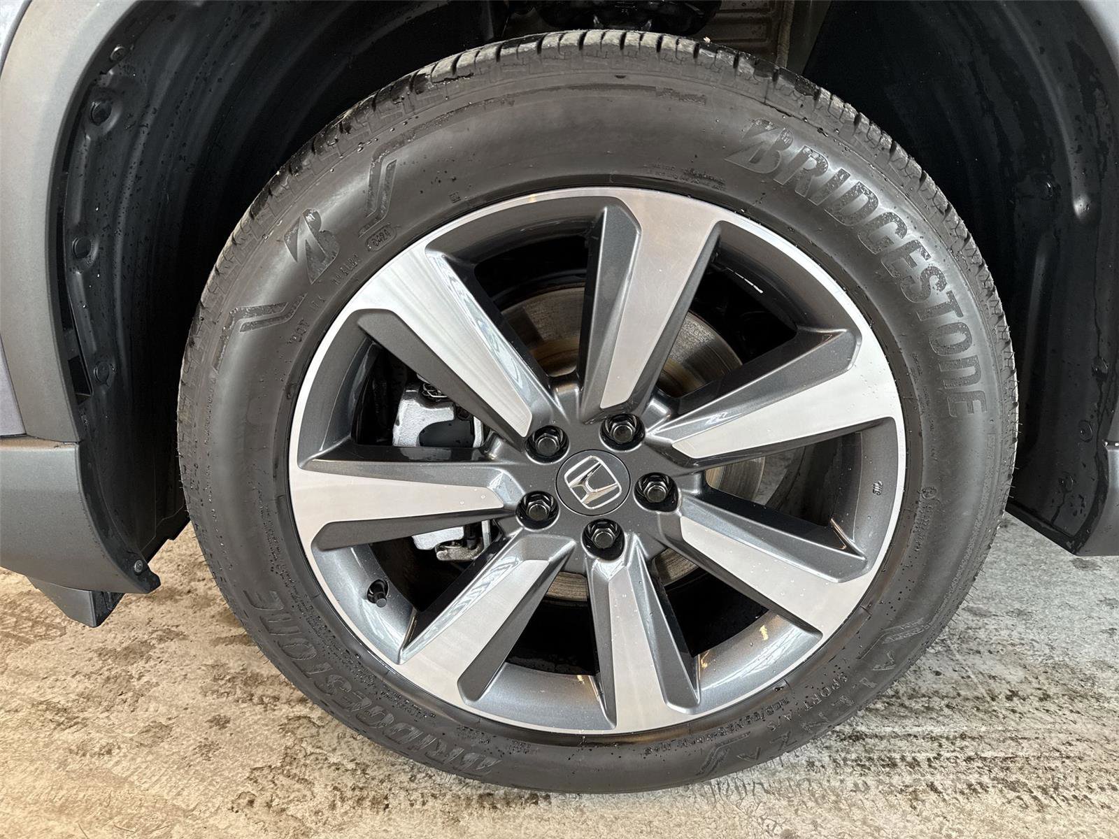 Used 2024 Honda Pilot Touring image 19