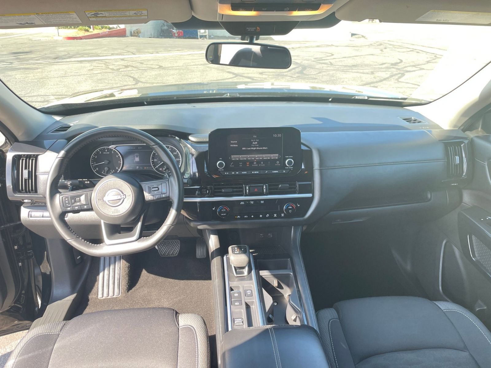 Used 2025 Nissan Pathfinder SV FWD image 36