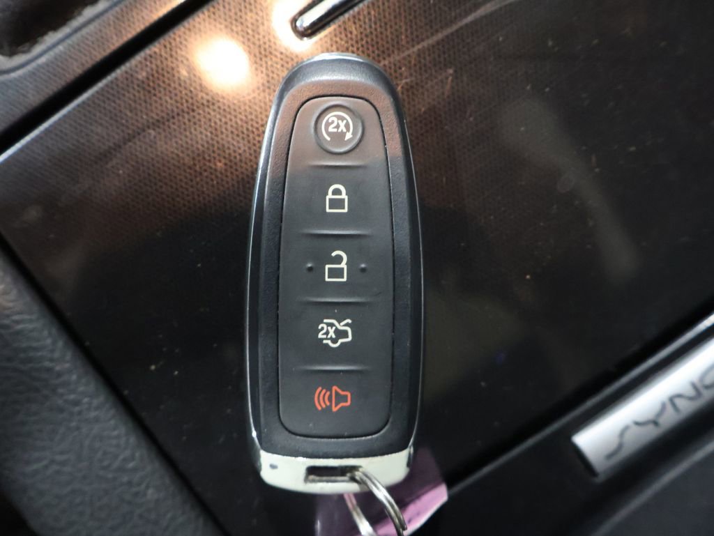 Used 2017 Ford Taurus Limited image 26