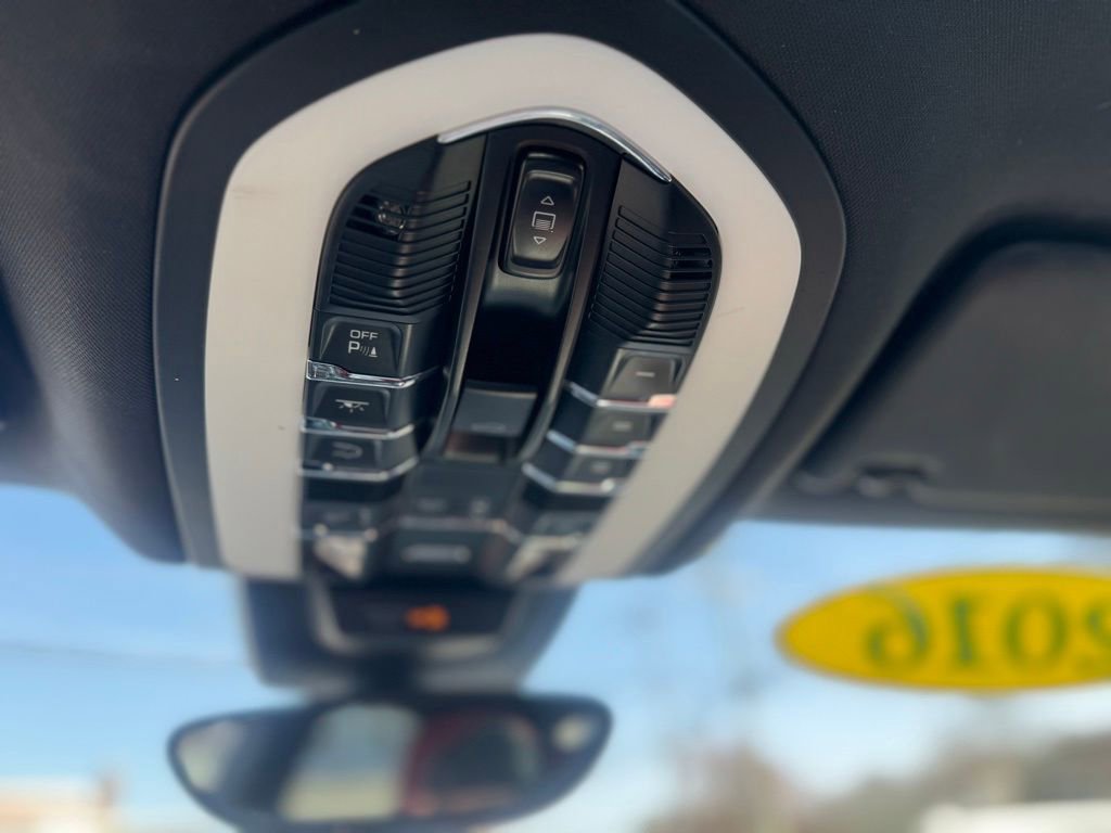 Used 2016 Porsche Macan S image 37