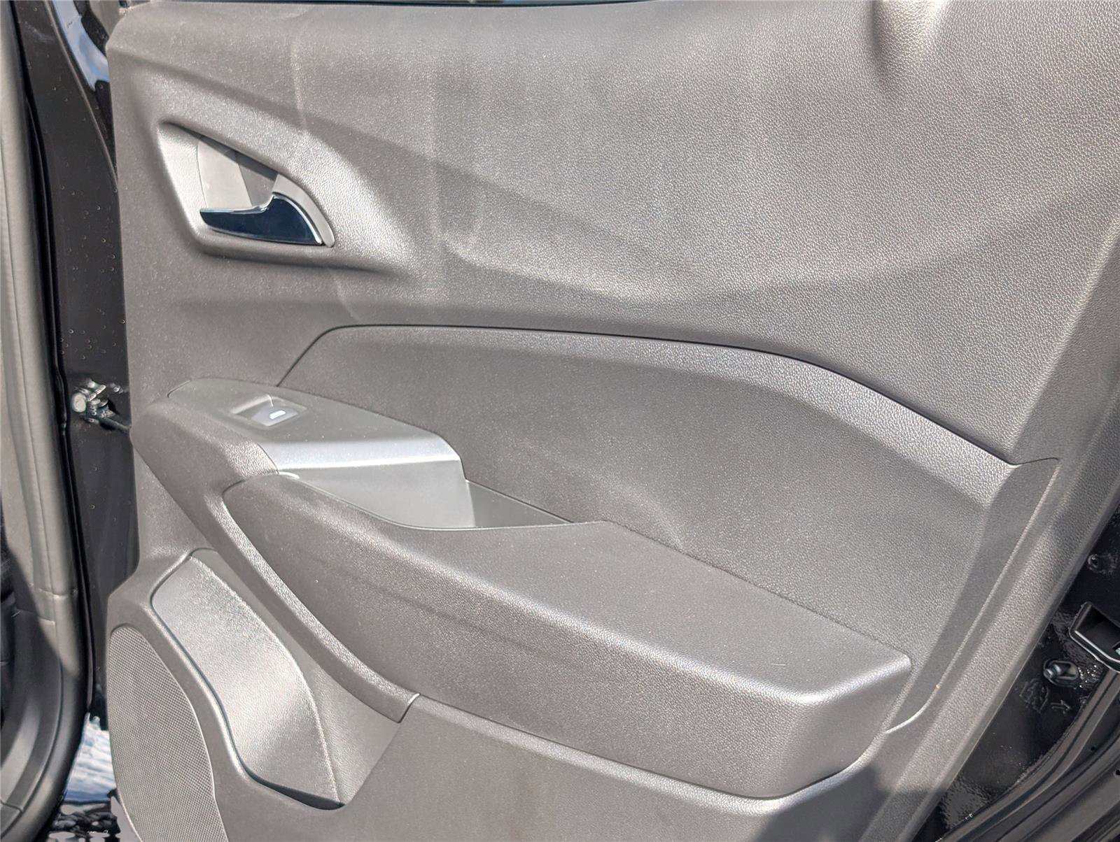 New 2026 Chevrolet Trax RS w/ Sunroof Package image 18