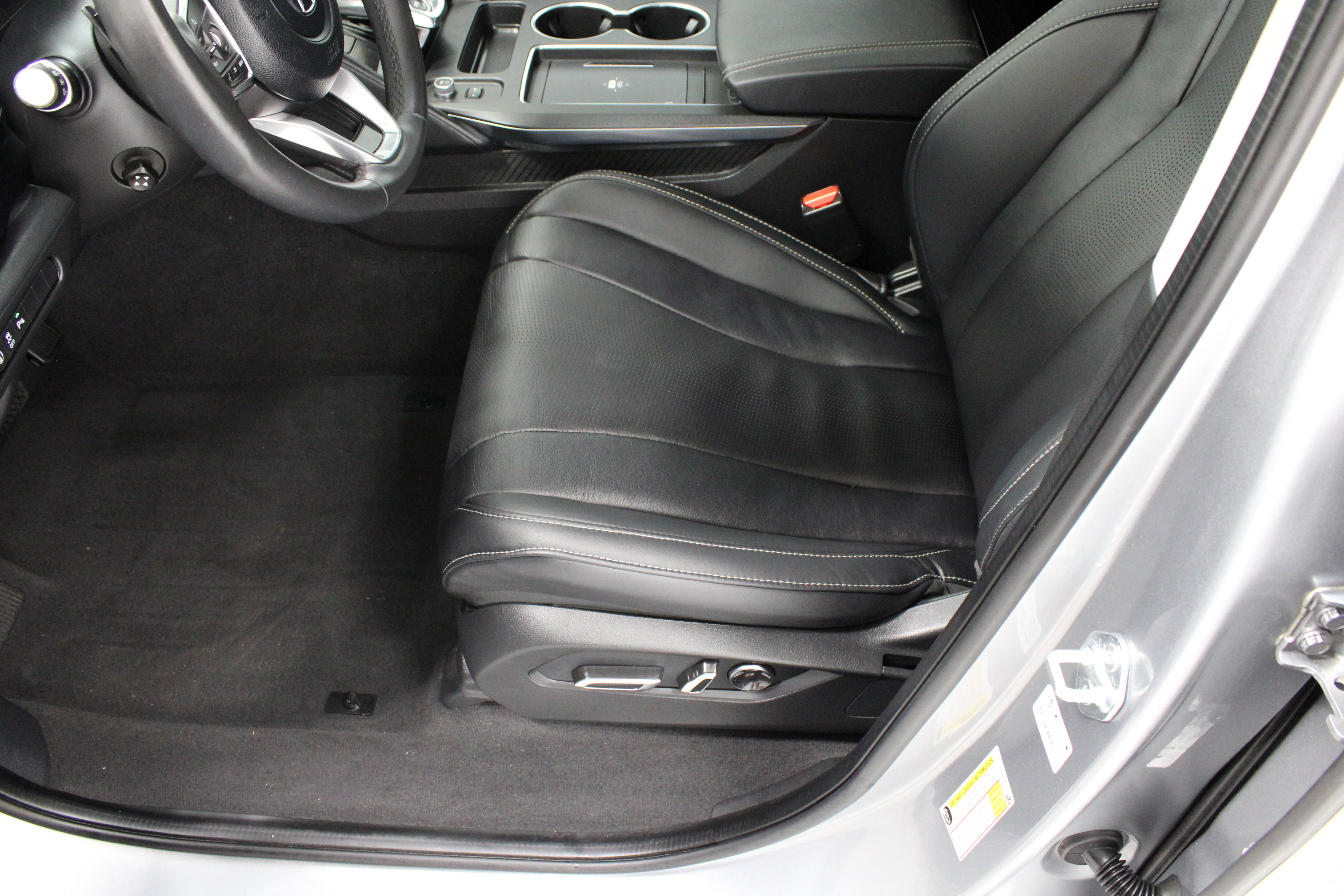 Used 2025 Acura MDX w/ Technology Package AWD/4WD image 15