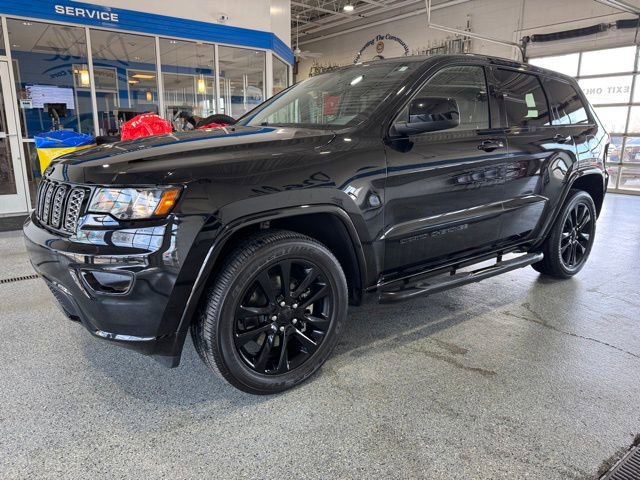Used 2021 Jeep Grand Cherokee Laredo X image 4