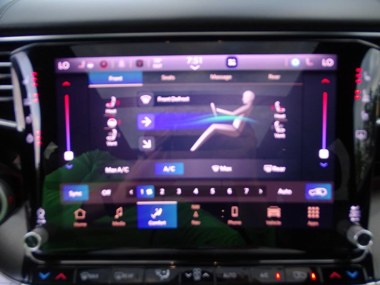 Used 2024 Jeep Grand Wagoneer L 4WD Series II Obsidian w/ Quick Order Packagew 28T image 29