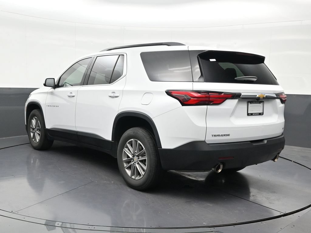 Used 2023 Chevrolet Traverse LT FWD image 3