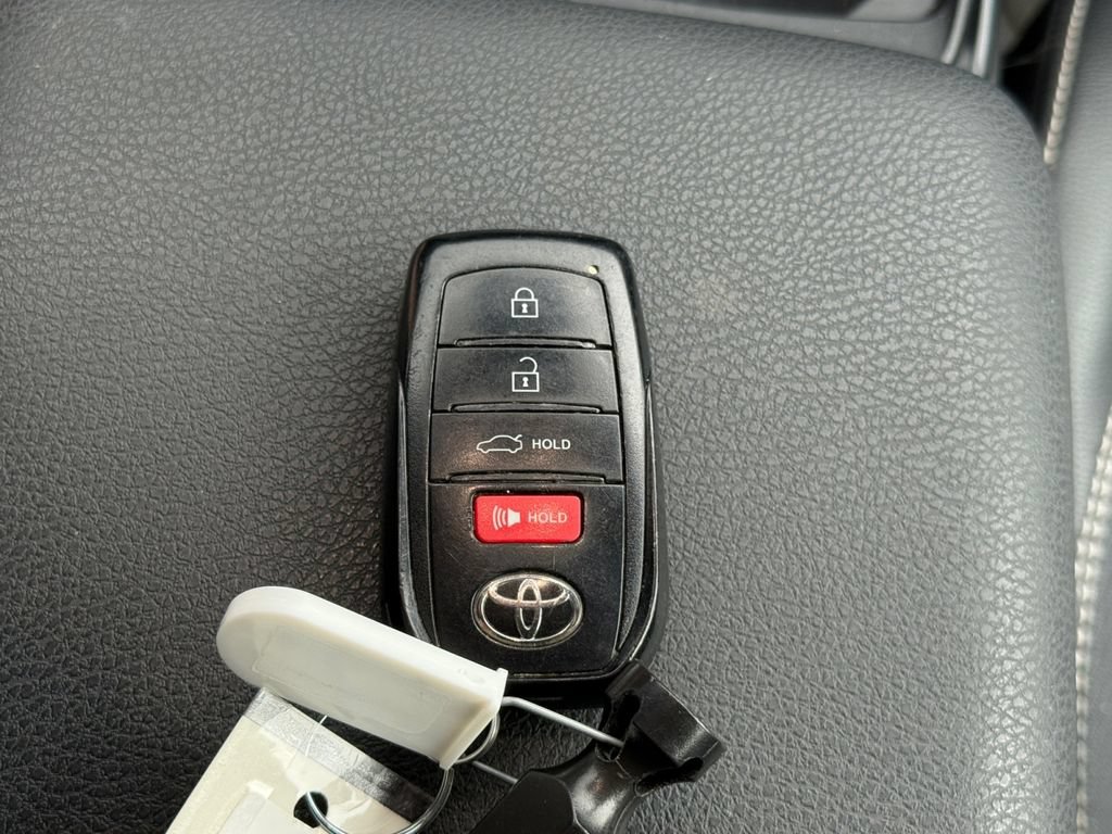 Used 2025 Toyota Camry SE FWD image 41
