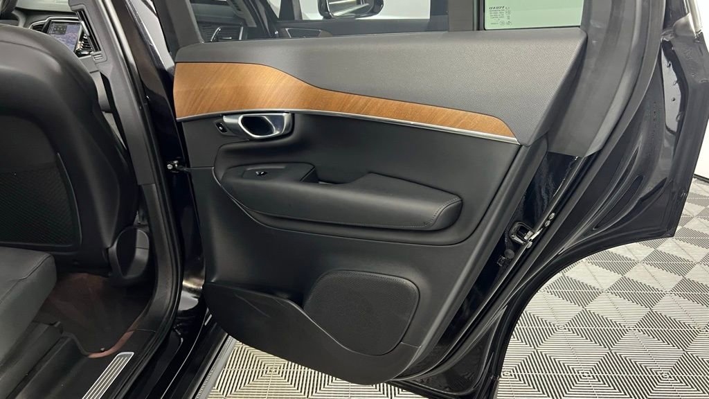 Used 2024 Volvo XC90 B5 Plus image 30